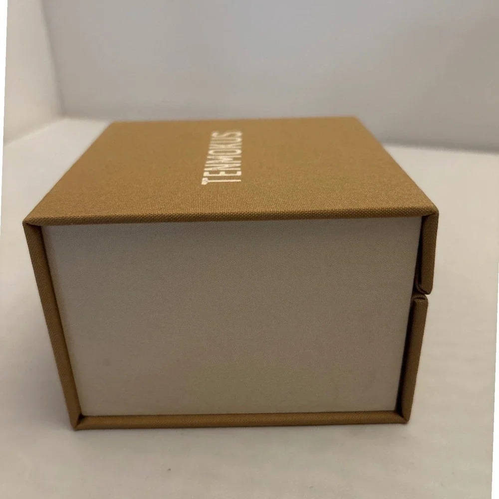 TENMOKUS Textured Jewelry Box Decorative Keepsake Display Clasp LinedTrinket Box